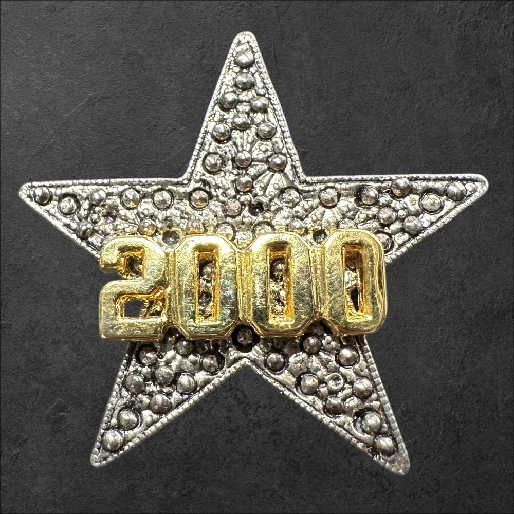 Unmarked Brooch Silver‎ Tone w/Gold Tone 2000 Millennium Star Mixed Metal